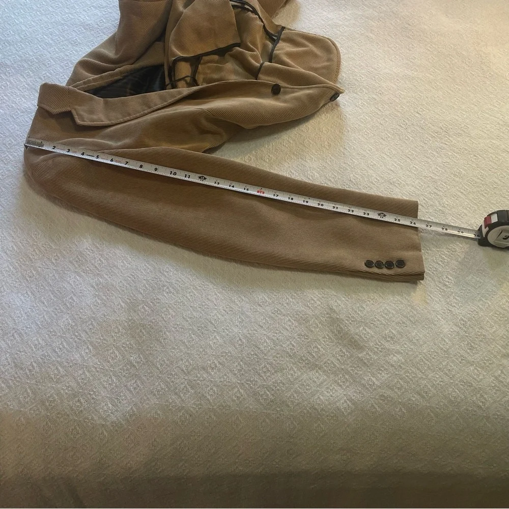 LaCrosse Men's Tan corduroy Sports Blazer‎  size 44 R Business Casual